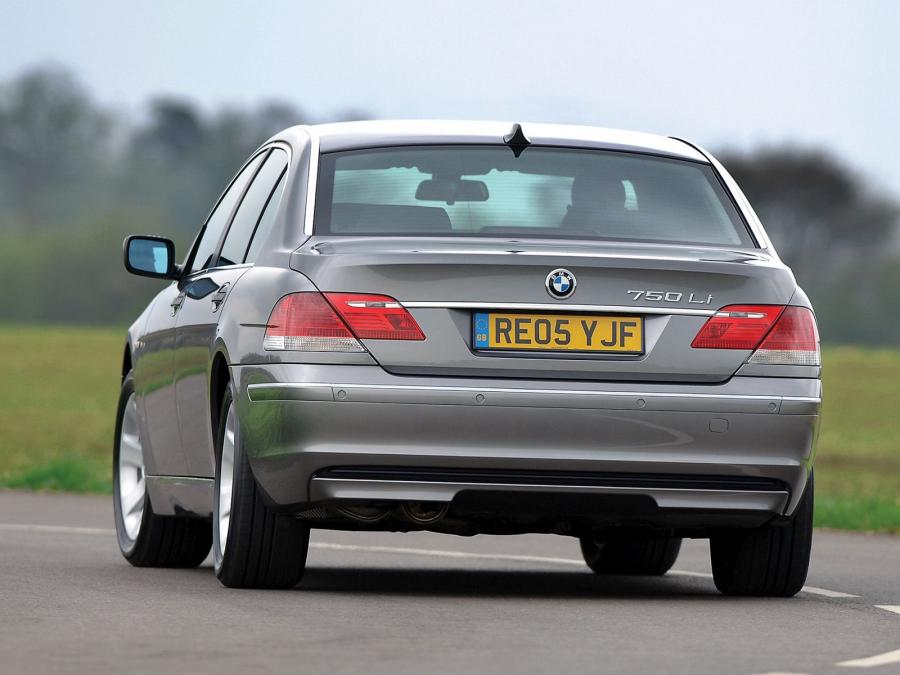  BMW 750Li 2005 года  (UK) (фото 8 из 8)